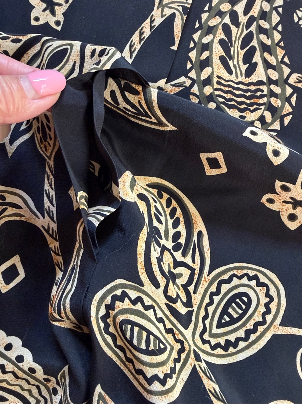 Vintage Liz Claiborne Silk Paisley Dress Black Ivory Belted Shirt Style Dress - Picture 9 of 10